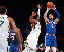 关于弗洛里尼带领明尼努豪取胜利，稳定联赛排名的信息