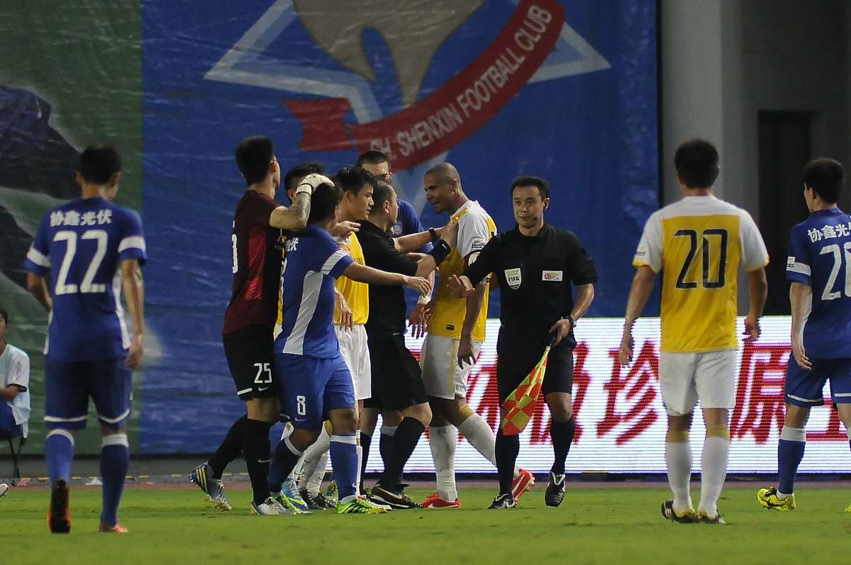 关于历史性比赛迎来转折点，球队实力大考验的信息