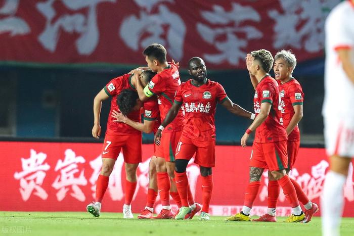 湖南队大胜云南队，积分暂居榜首的简单介绍