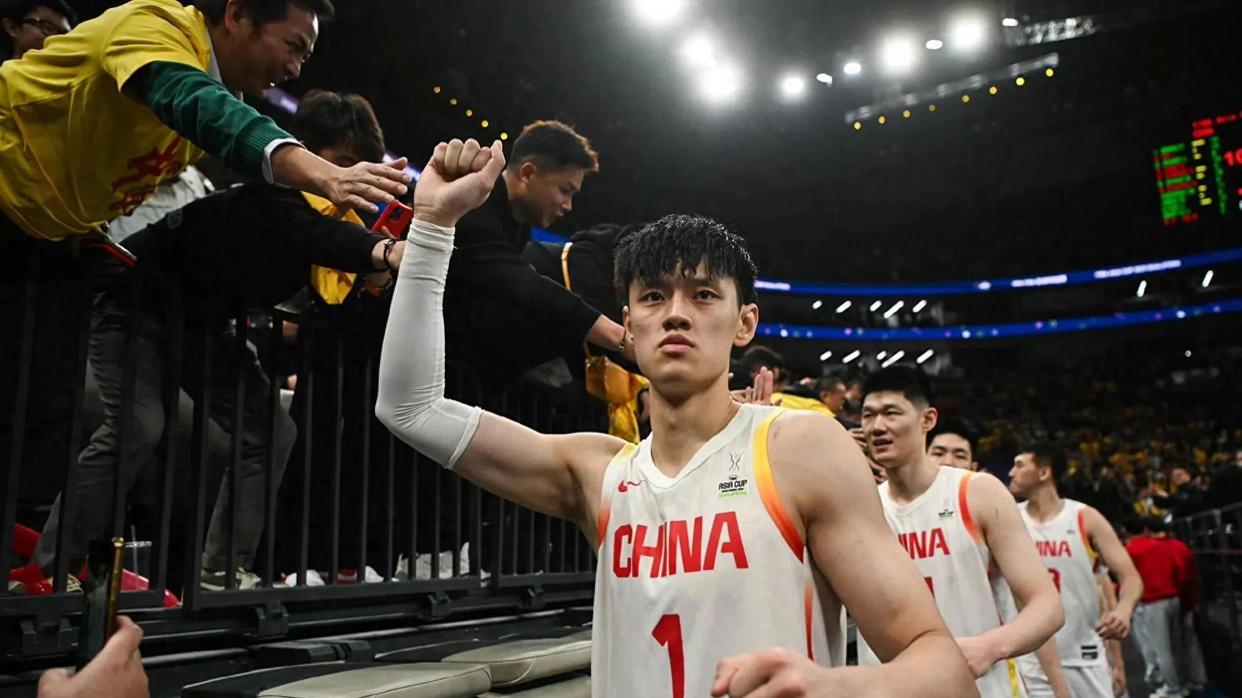 世俱杯2025-比赛中球员们的拼搏精神感动无数观众