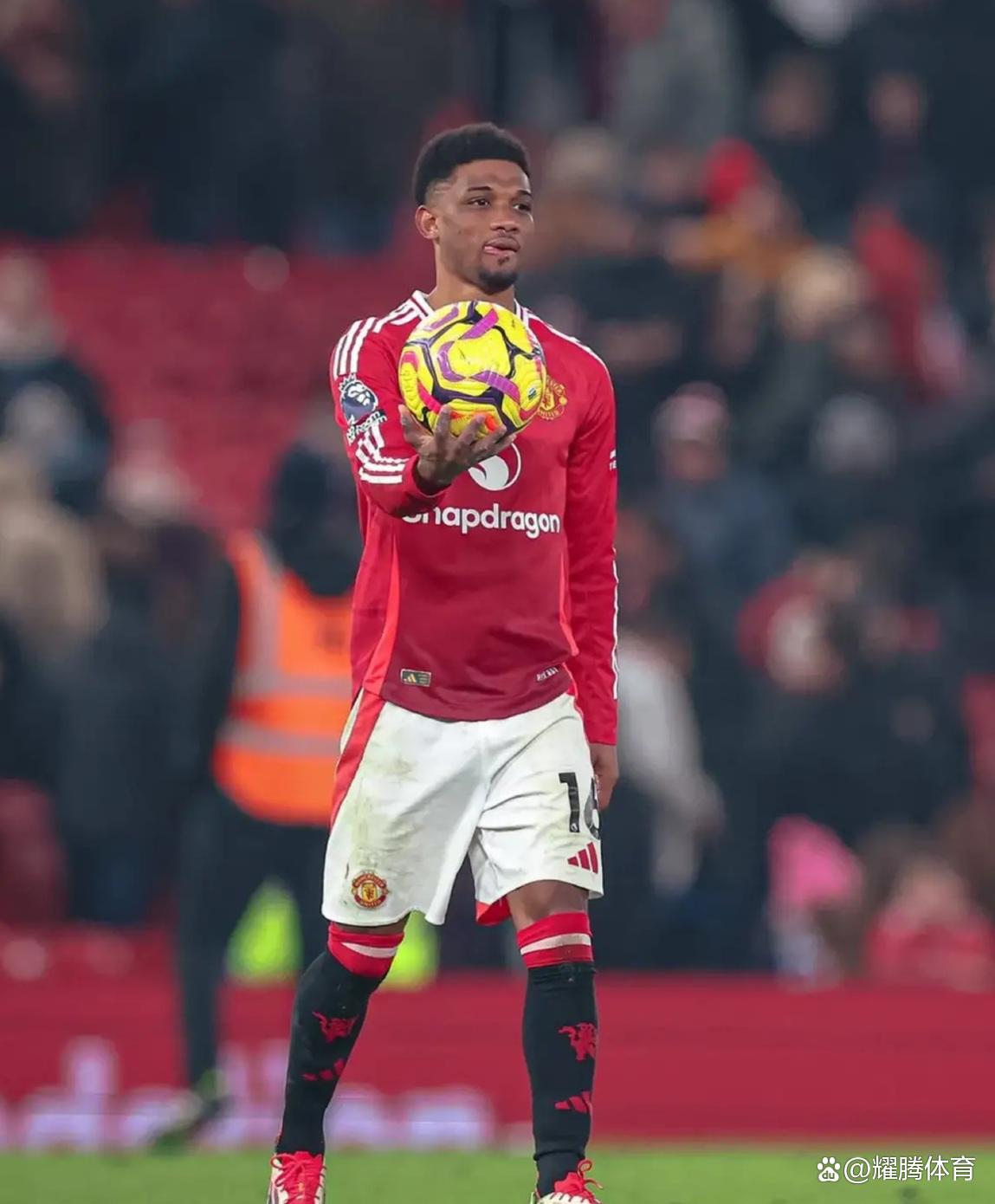 曼联主力中场重伤，赛季报销的简单介绍