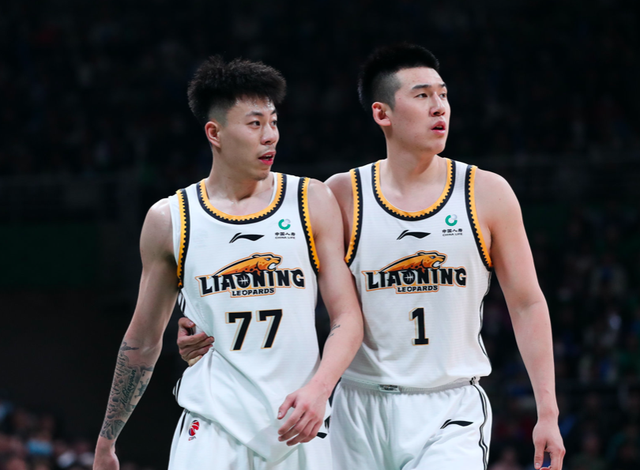 世俱杯冠军-球队犯规频繁，裁判群雄逐鹿吹罚