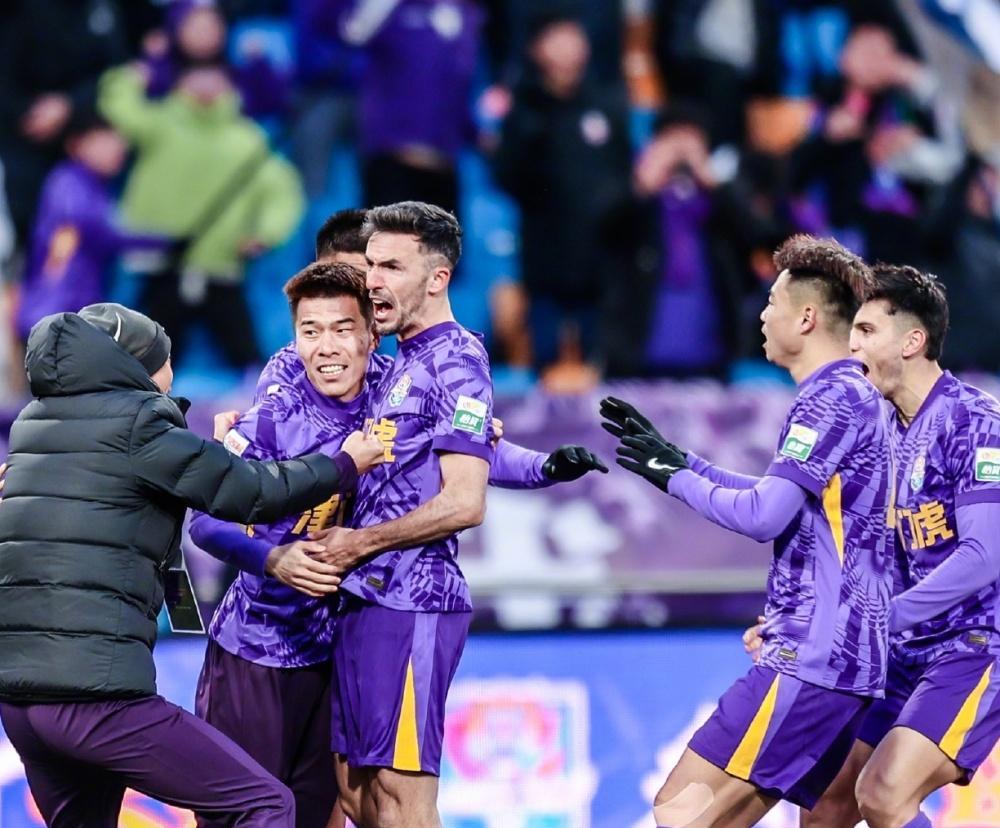 关于武汉卓尔队备战比赛，决心全力取胜的信息