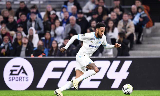 关于马赛球迷狂欢，支持球队向冠军发起冲击的信息