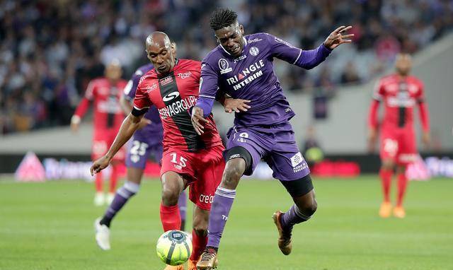 甘冈主场取胜，提升战绩跻身中游的简单介绍