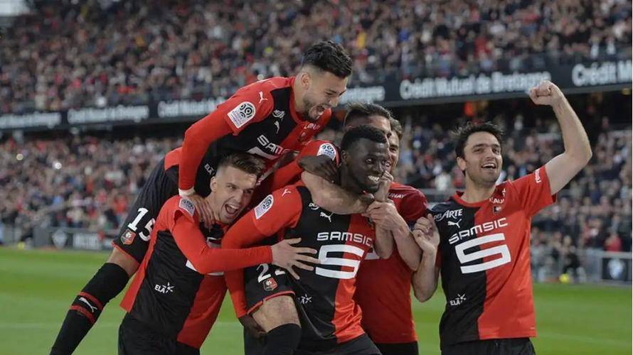 世俱杯-雷恩客场逆袭，成功晋级下一轮