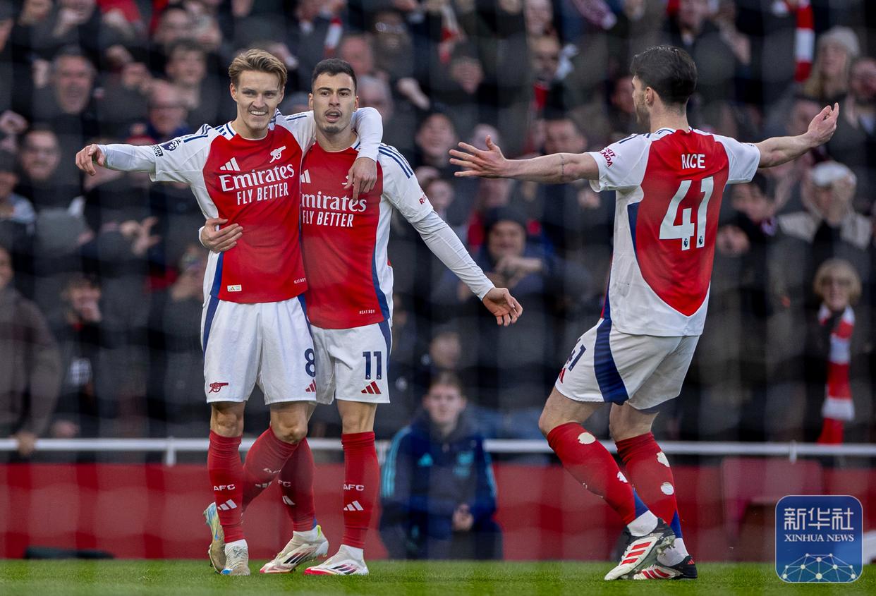 曼城大胜阿森纳，继续保持领先优势