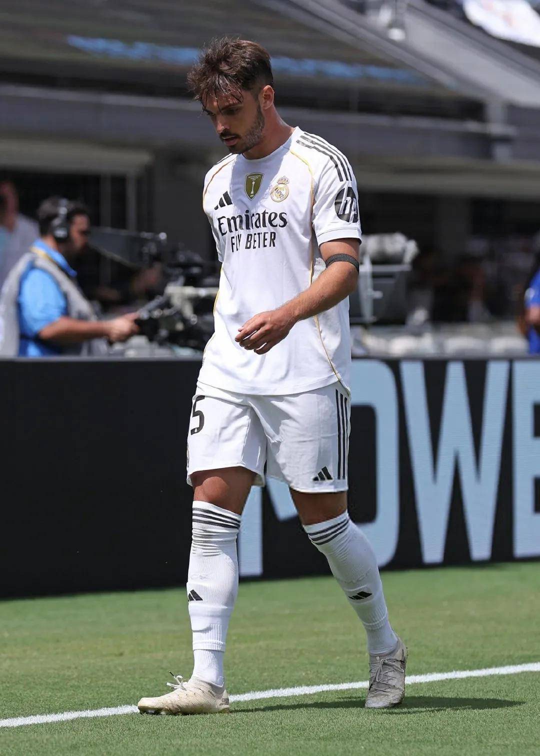 皇家马德里挽回颓势，成功晋级欧洲足球锦标赛