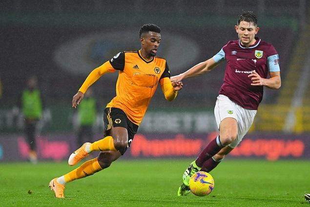 伯恩利大获全胜，保级形势向好