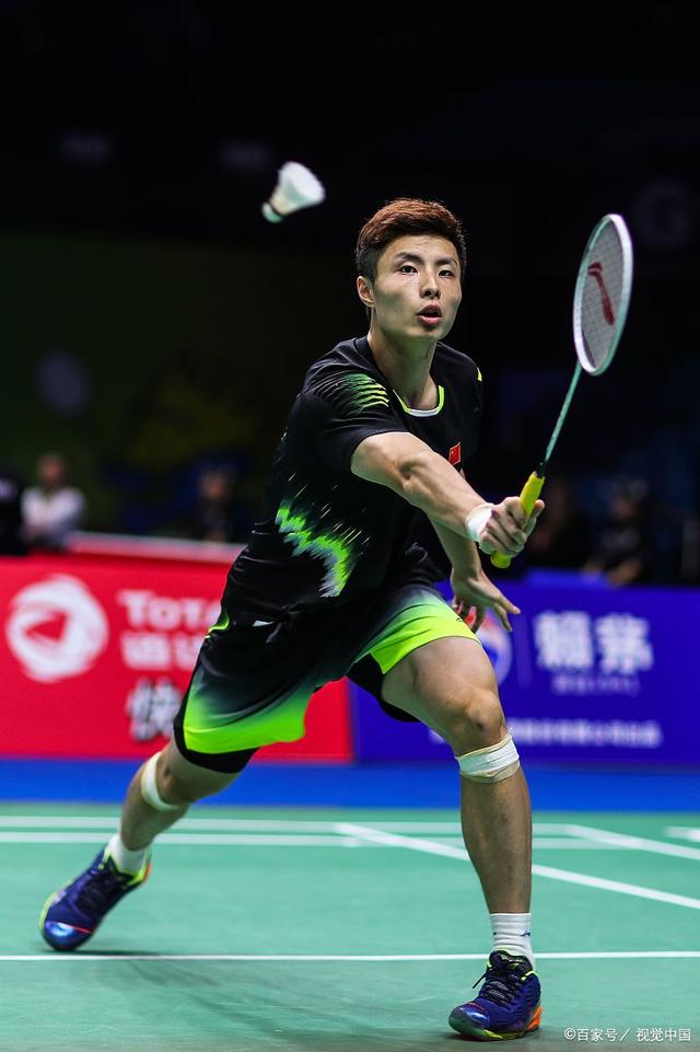 羽毛球男单高手夺冠