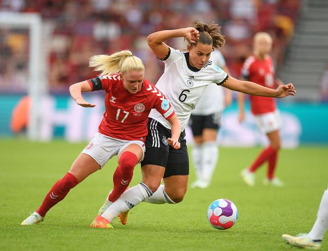 世俱杯改制-阿根廷女足联赛中发生了一场劲爆的对决