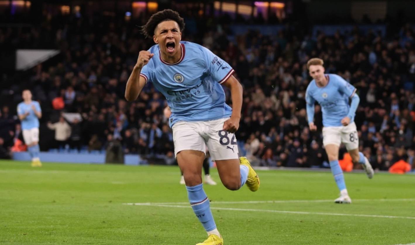 包含皇帝社瑞取得关键胜利，紧逼欧冠冠军的词条