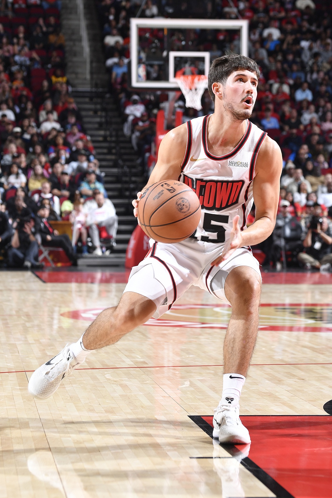 世俱杯-火箭队全队发挥出色，逆转击败太阳队