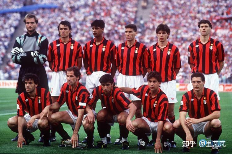 关于国内足球联赛实力较量，预测冠军赛季成色的信息