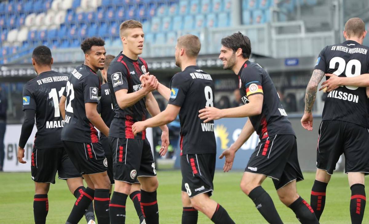 世俱杯改制-里尔击败第戎领跑法乙榜首的简单介绍