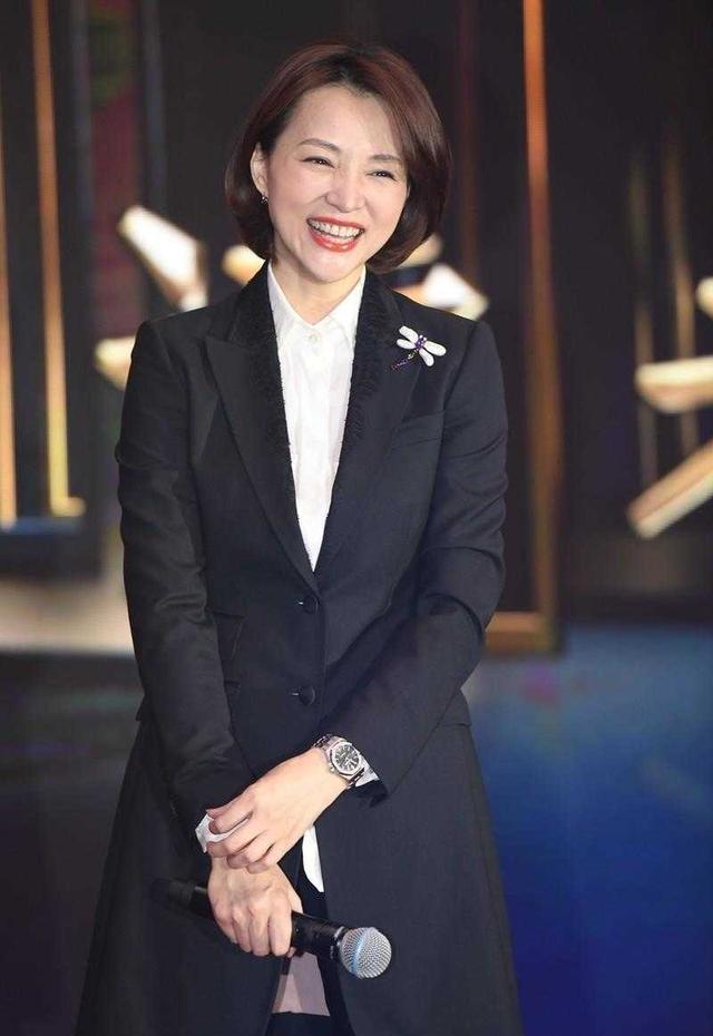 世俱杯直播-球员气质端庄，作风稳健态度认真