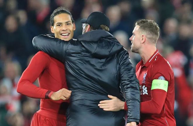 防守漏洞频现，球队需及时补位避免失分