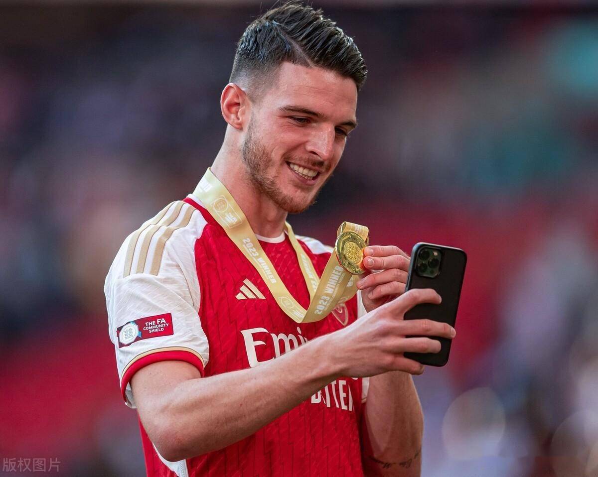 巴黎签下卡梅尼，力争赛季最佳成绩