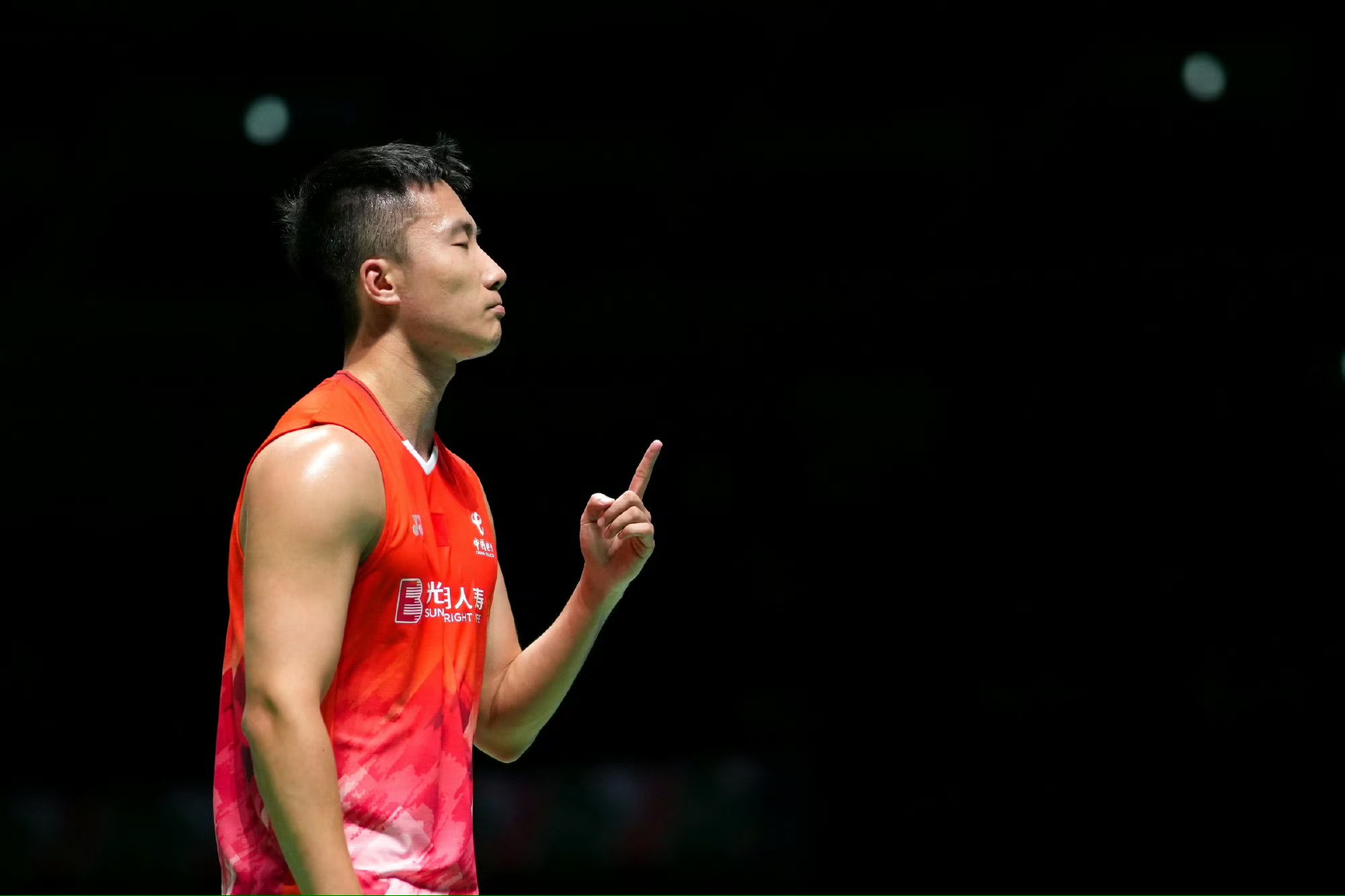 世俱杯参赛资格-CLG碾压WBG，ShowMaker团战一打五激烈交锋成都决赛之夜，强势挺进下一轮的简单介绍