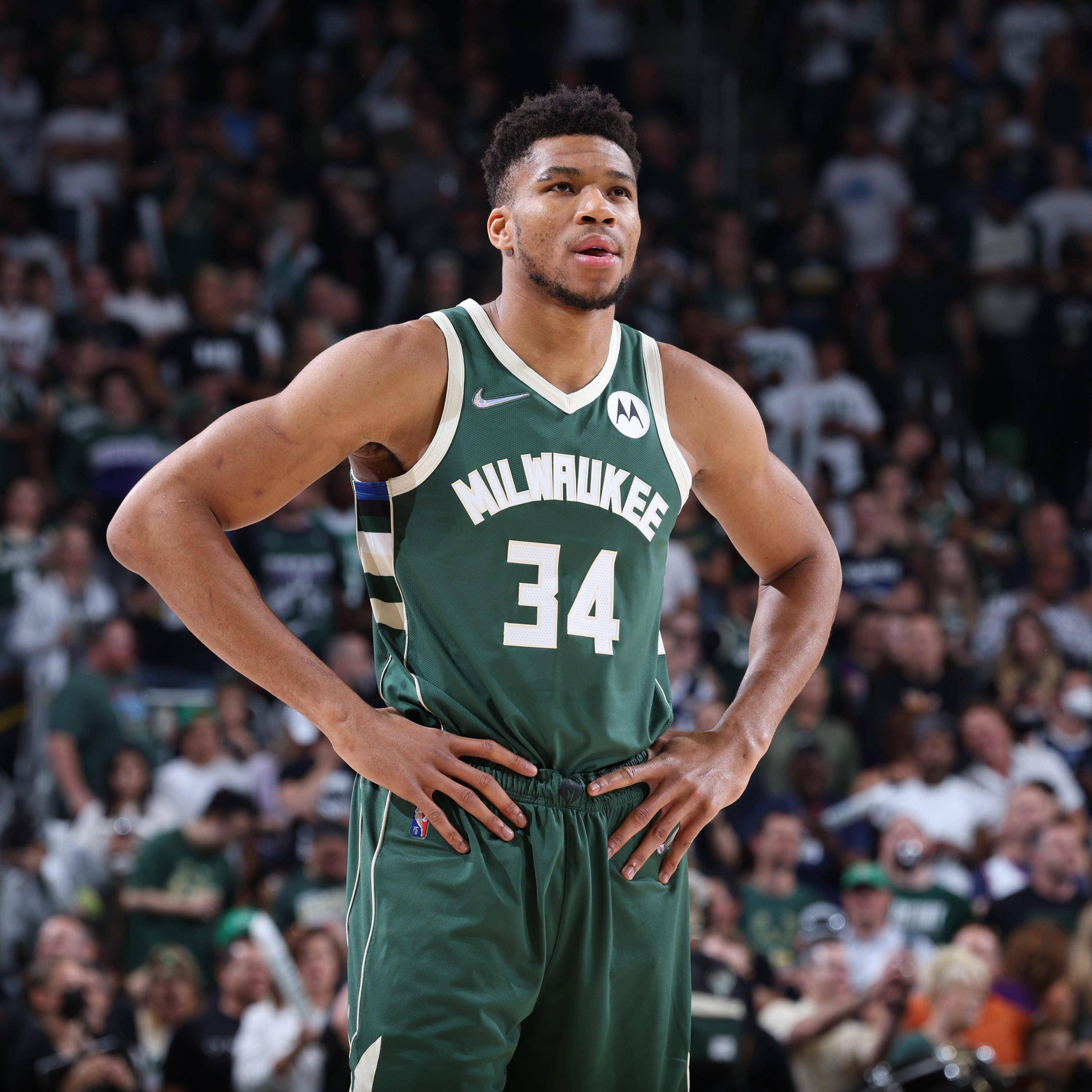 雄鹿再胜热火，字母哥状态火热