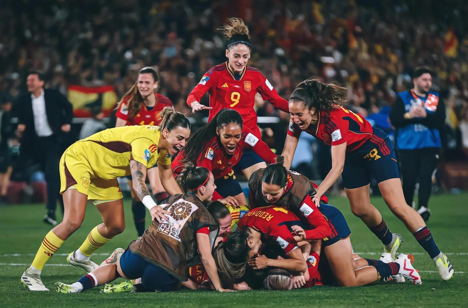 世俱杯2025-墨西哥女足灿烂表现，燃爆赛场