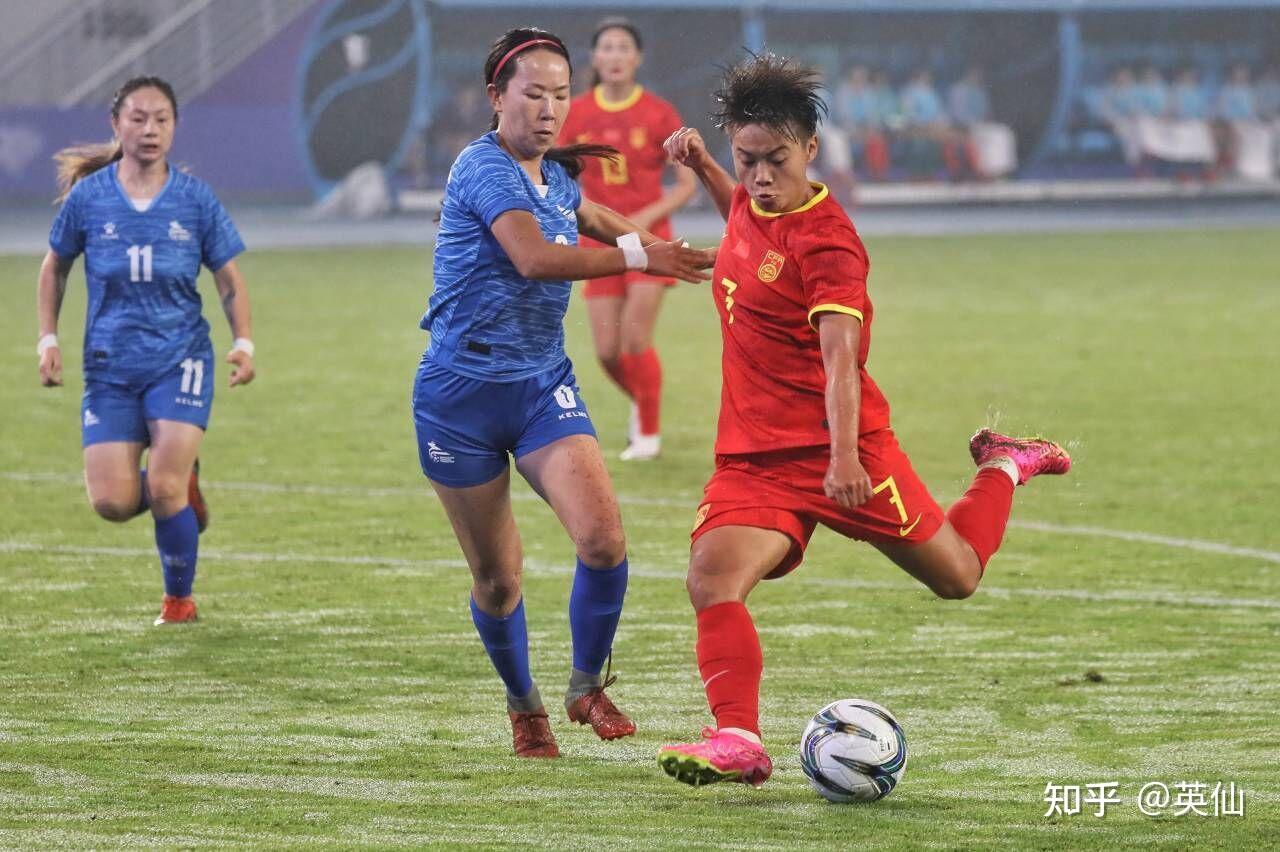 世俱杯赛程-中国女足比赛场上呈现出激烈的竞争，球队实力不可小觑的简单介绍