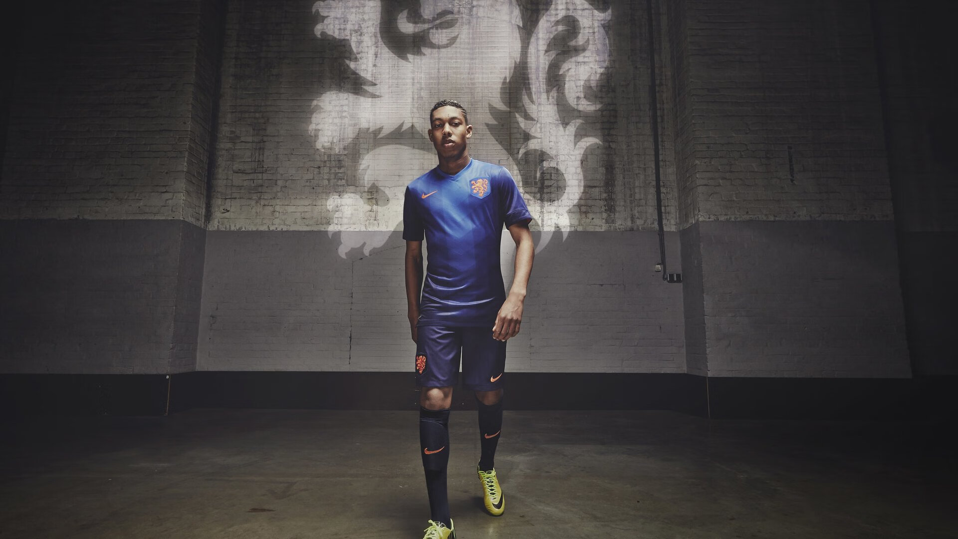 世俱杯官网-弑神之夜，苏亚雷斯三分钟闪击，让意甲焦点战沦为垃圾时间